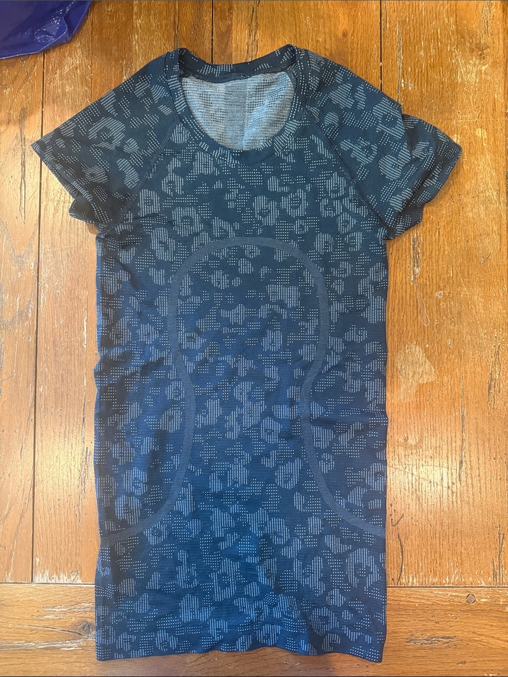lululemon athletica Navy Short Sleeve Floral Seamless Tee